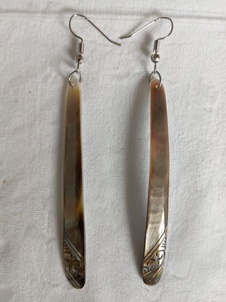 Black Mother of Pearl Earrings in Giftbox Carousel 1