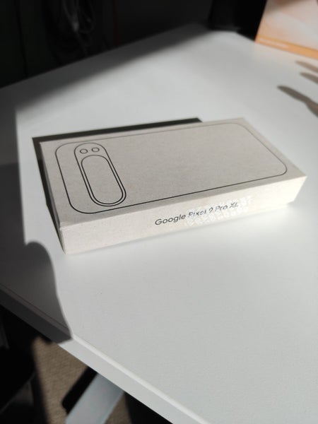 Google Pixel 9 Pro XL 5G -- $1 No Reserve Auction -- As New63615579281155111