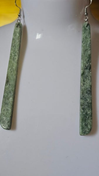 Pounamu earrings Carousel 2