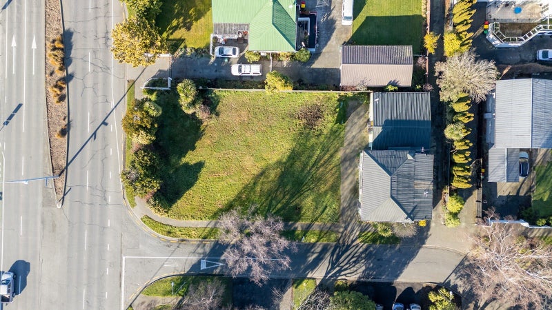 Image 2 of 8