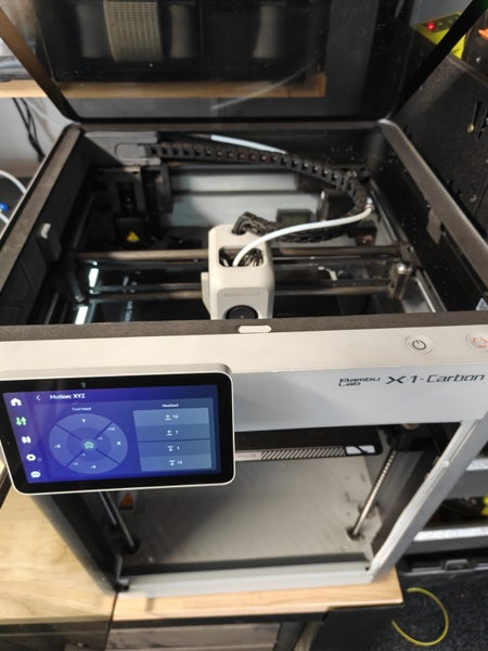 Bambu Lab X1 Carbon - with AMS + Extras Carousel 2