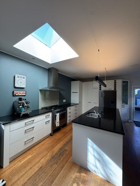 Full kitchen Carousel 1