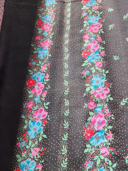 Fabric with Bouquet border Carousel 1