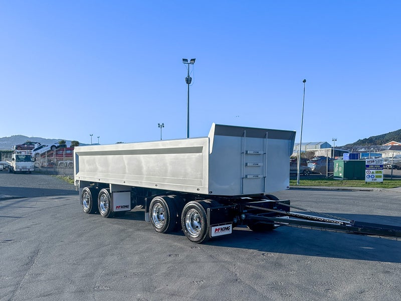 MF King 4 Axle Tip Trailer63613191143043111