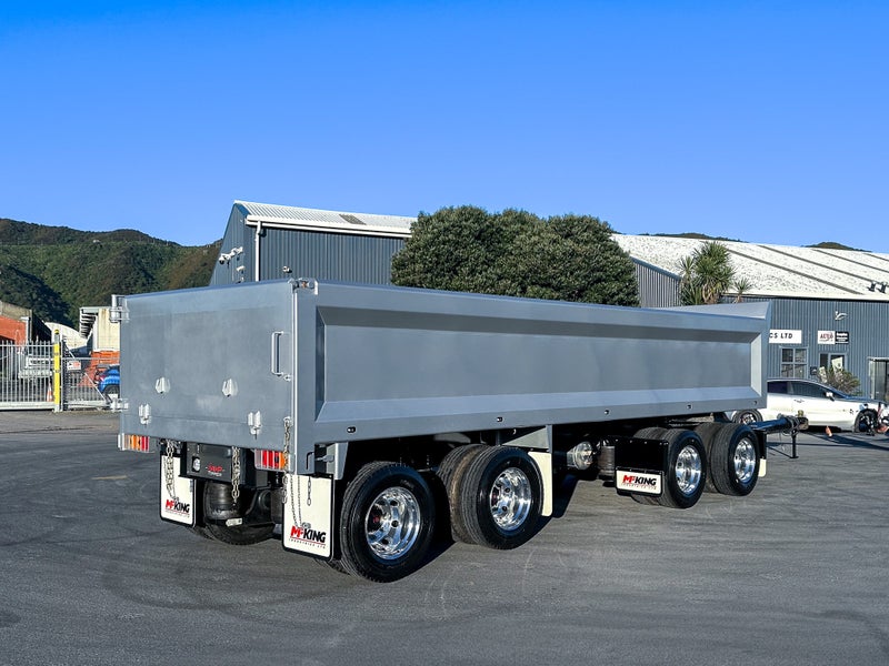 MF King 4 Axle Tip Trailer63613191143043113
