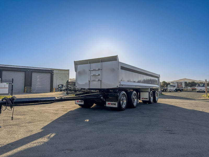 MF King 4 Axle Tip Trailer636131911430431118