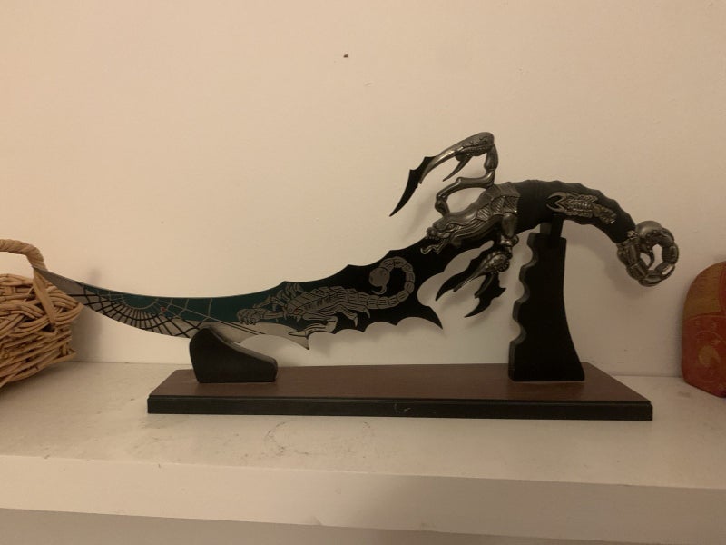 (20$) Scorpion sword no reserve Carousel 1