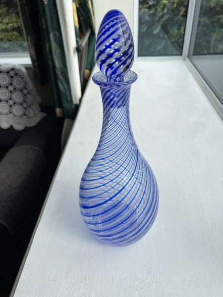 Tall glass decanter636155858375711114