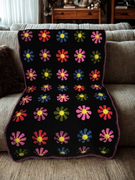 Retro Daisy floral throw Carousel 2