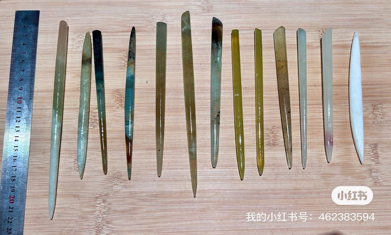Natural Pure Jade Hairpins – Handcrafted Elegance Carousel 1