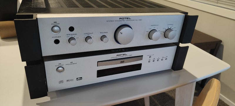Rotel Amp and CD Player, great sound. Carousel 1