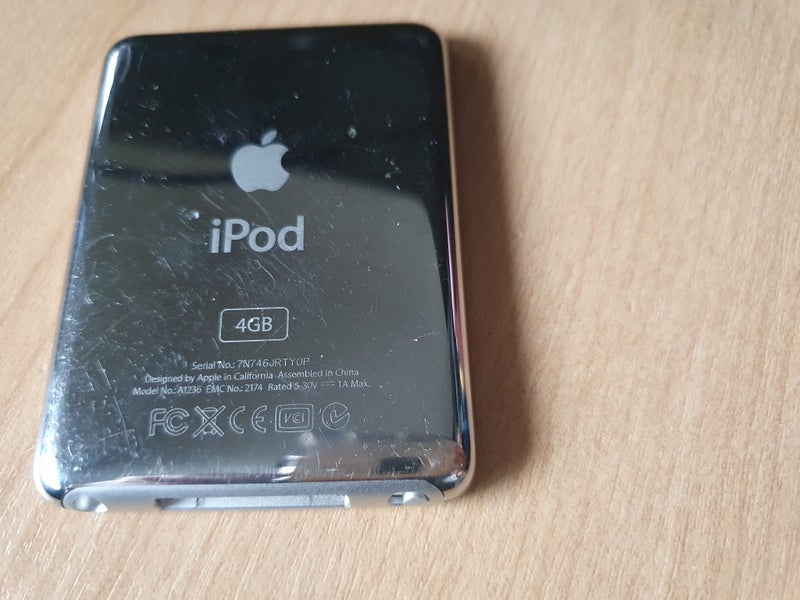 iPod Nano 3rd Gen 4gb Carousel 2