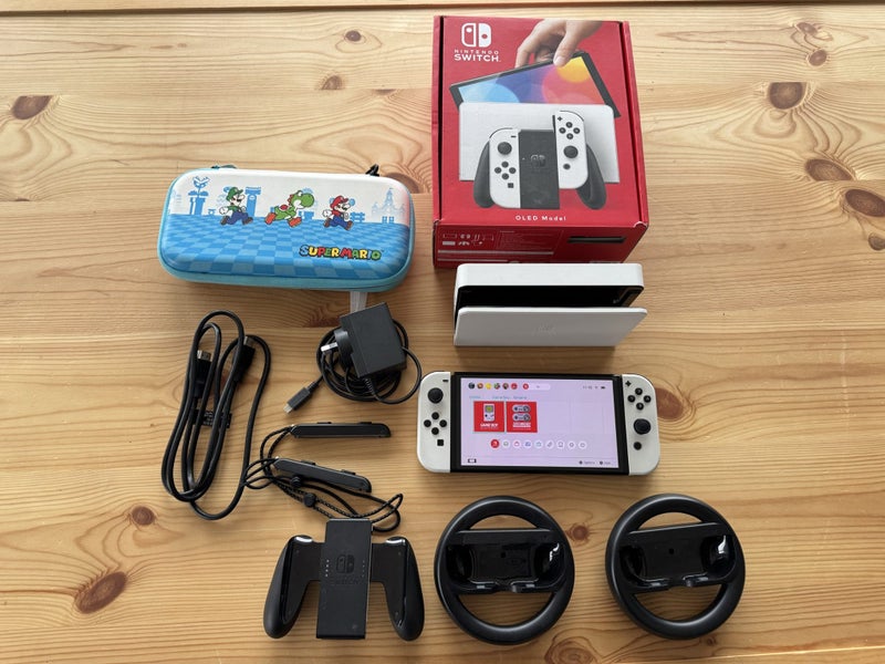 Nintendo Switch OLED Carousel 1