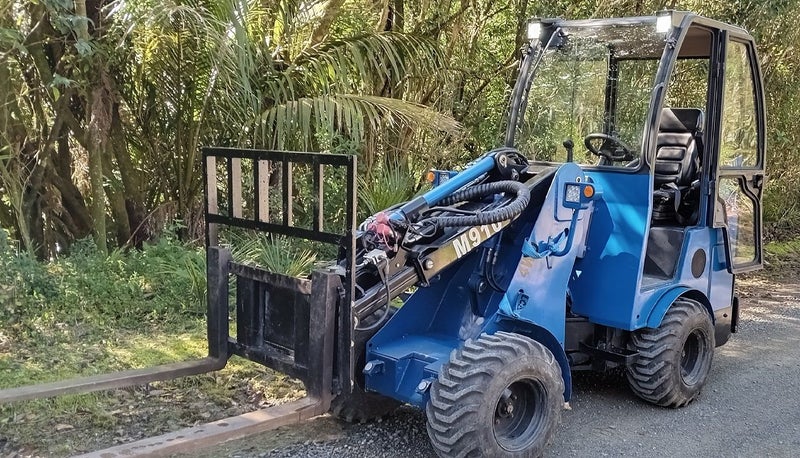Forklift * 4WD * Telescopic Loader * Complete package Carousel 2