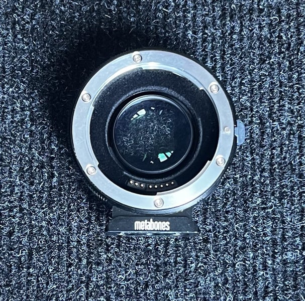 Metabones EF-E mount speed booster ultra Carousel 3