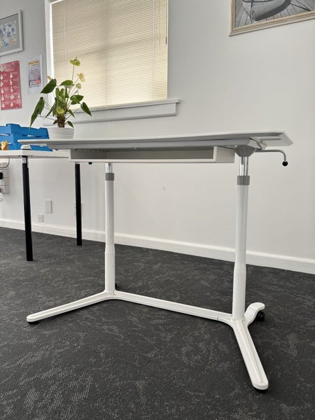 Adjustable Height Computer Desk – White with Rear Wheels – Good Condition Carousel 1
