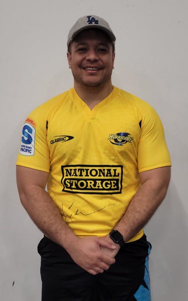 Signed Hurricanes Jersey (Ardie Savea) and bonus team hoodie63616669785987111