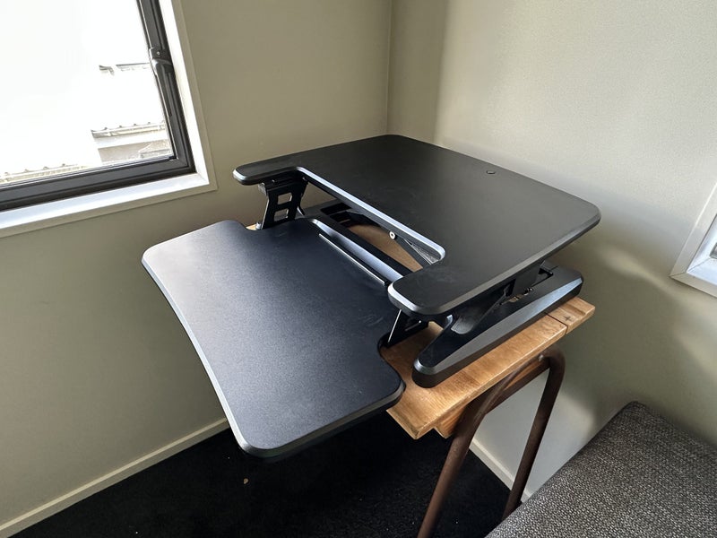 Standing desk converter Carousel 2