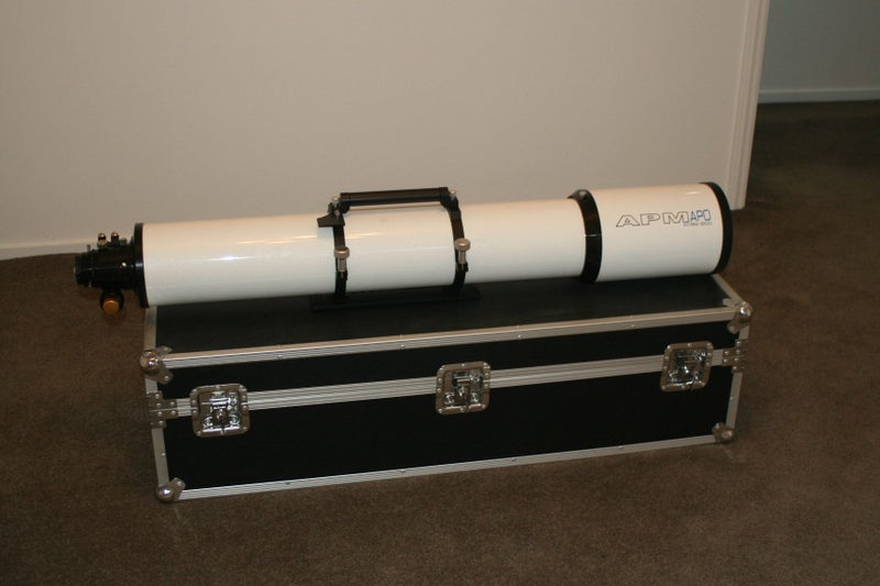 Refractor APM APO ED 152-1200 Carousel 2