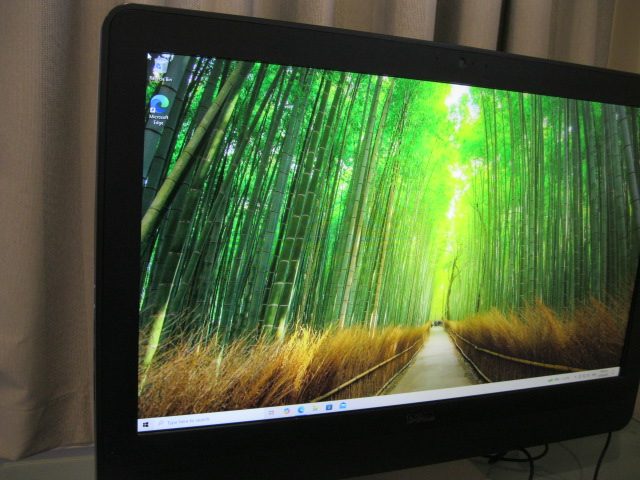 Dell 9010 All-in-one 23" Full HD display 7/i5 Quad Core W10 8GB Ram Carousel 2