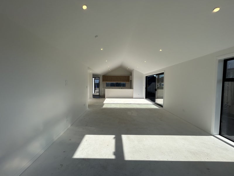 Image 3 of 11