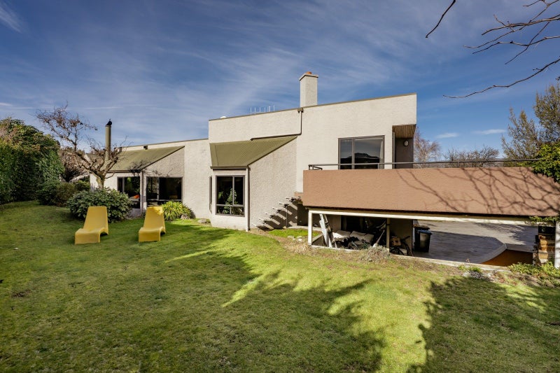 Image 3 of 20