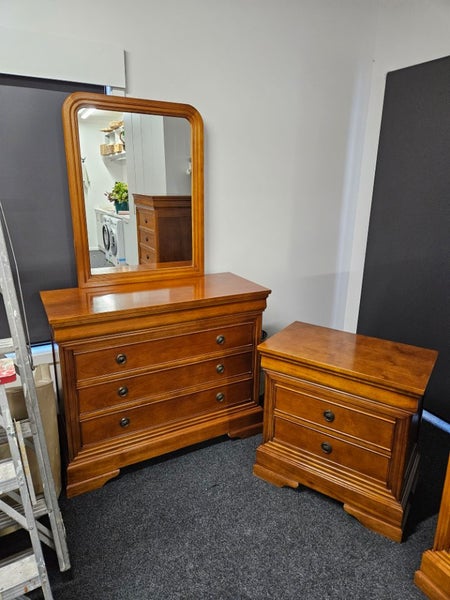 Bedroom Furniture63616361215875111