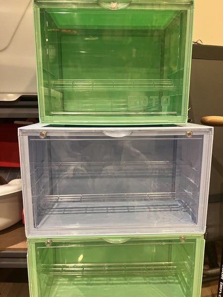 Pop mart toy+display boxes Carousel 2