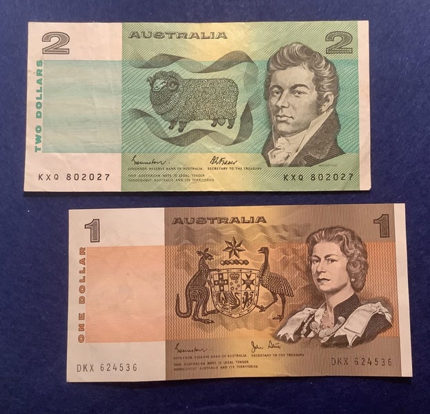 Australia 1980s One & Two Dollar notes - very tidy Carousel 1