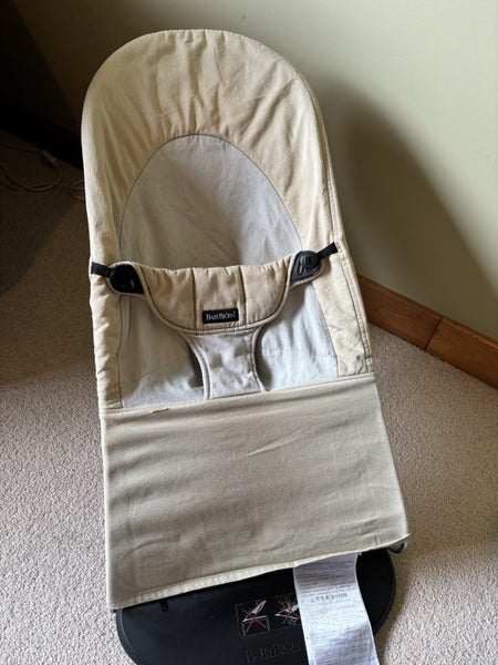 BabyBjorn bouncer Carousel 2