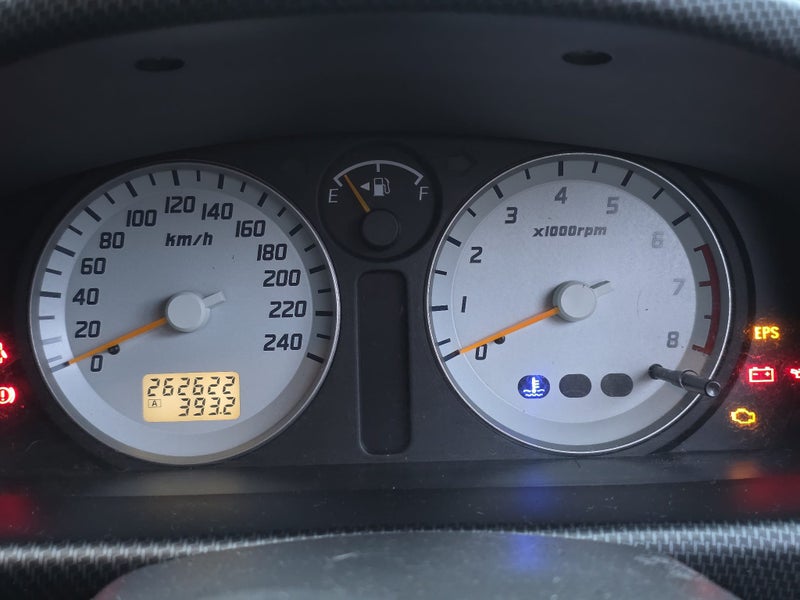 2004 Suzuki Swift63613194720258114