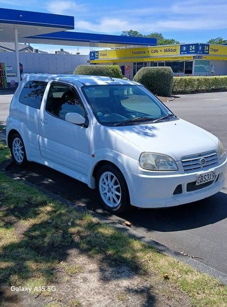 2004 Suzuki Swift63613194720258111