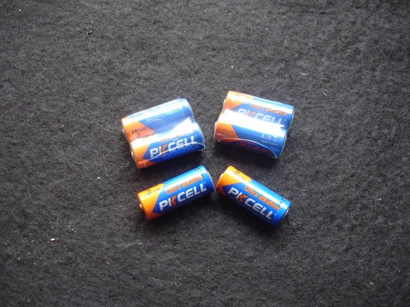 910A/ LR1 / N size Alkaline 1.5V Battery TOTAL 6 Date EXP 05/2025 Carousel 1