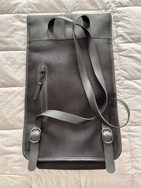 **RAINS BLACK BACKPACK - LARGE**63617320242945111