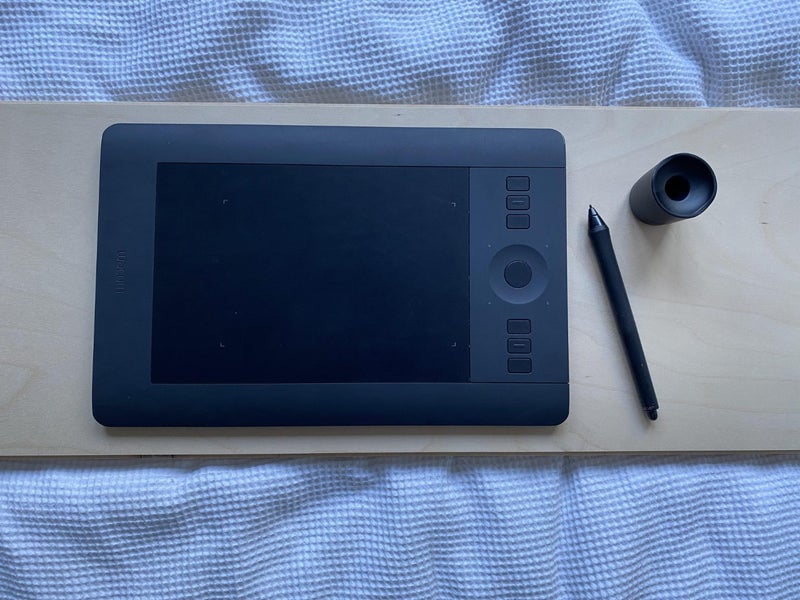 Wacom Intuos Pro Carousel 1