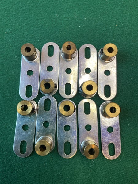 Meccano single arm cranks in zink Carousel 1