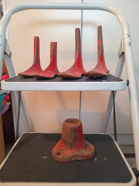 Foot lasts and stand Carousel 3