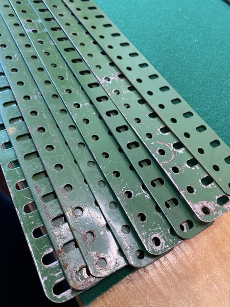 Meccano flat girder 25 hole x 8 Carousel 2