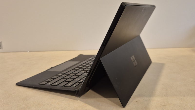 Microsoft Surface Pro 6 - 12.3" i5-8350U 1.7GHz 256GB - 8GB RAM - Windows 11 Pro Carousel 2