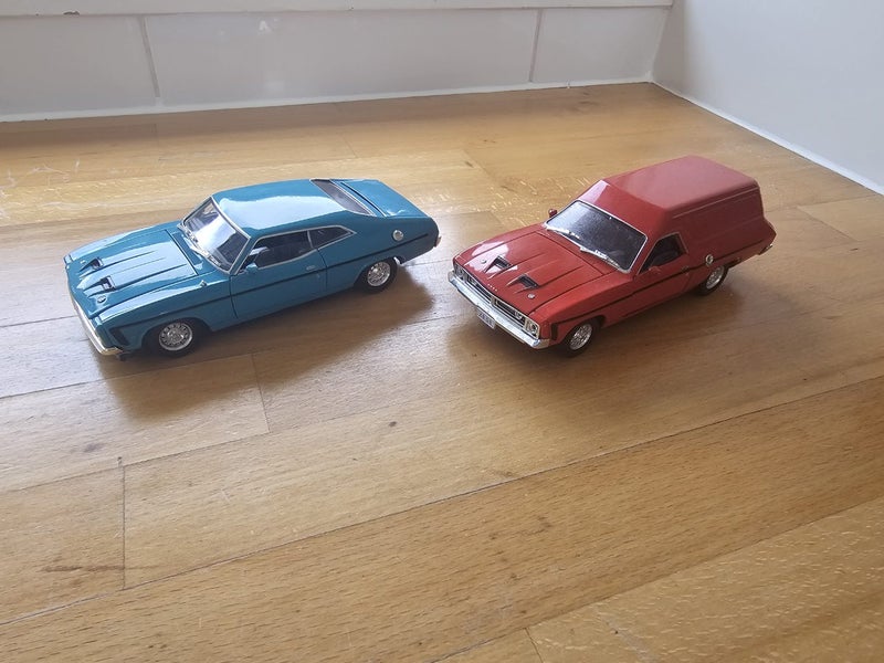 FORD FALCON Carousel 1
