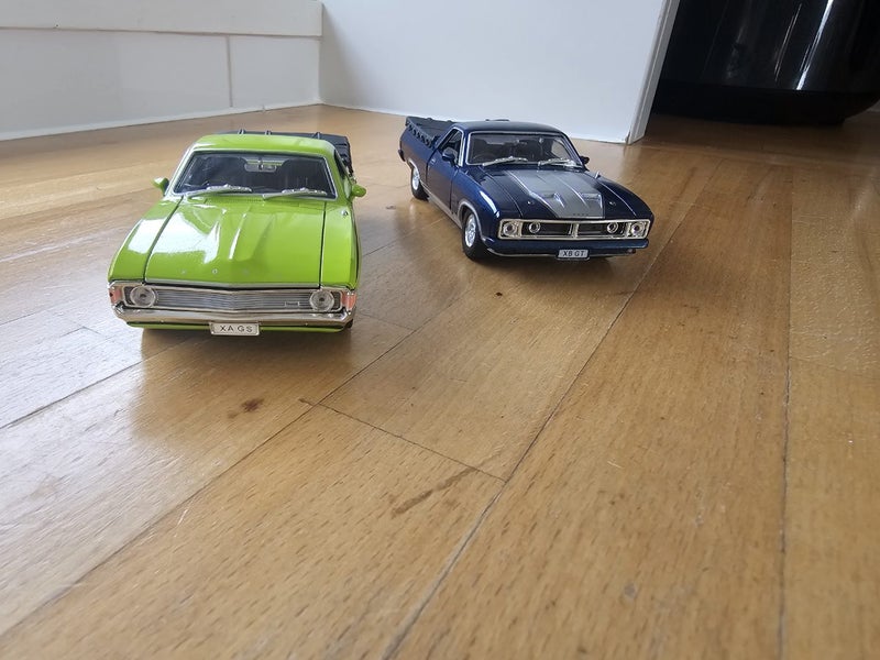 FORD FALCON Carousel 1