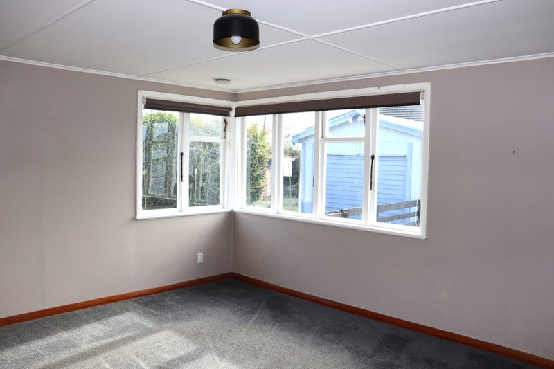 Image 3 of 19