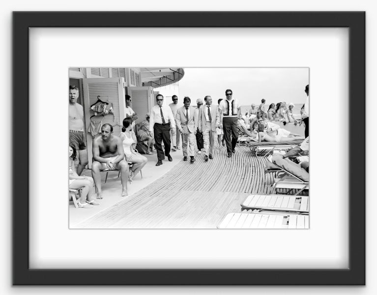 Frank Sinatra onset filming ‘The Lady in Cement’ | Miami 1968 | Framed Photo Carousel 1