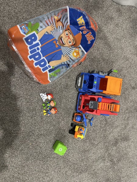 BLIPPI BULK LOT Carousel 1