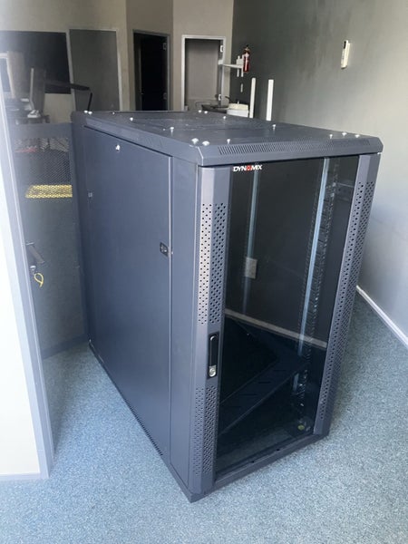 Cabinet Carousel 1