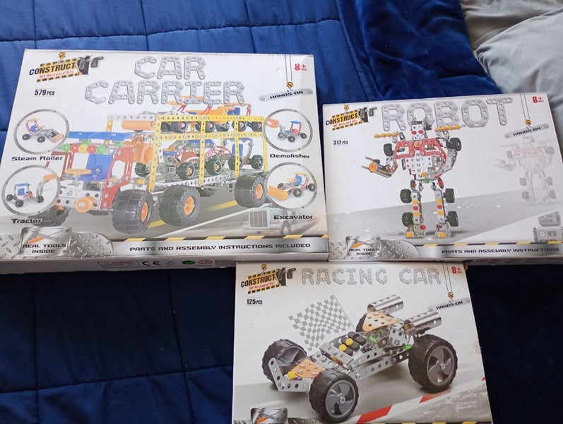 Assortment of construct it kits Carousel 1
