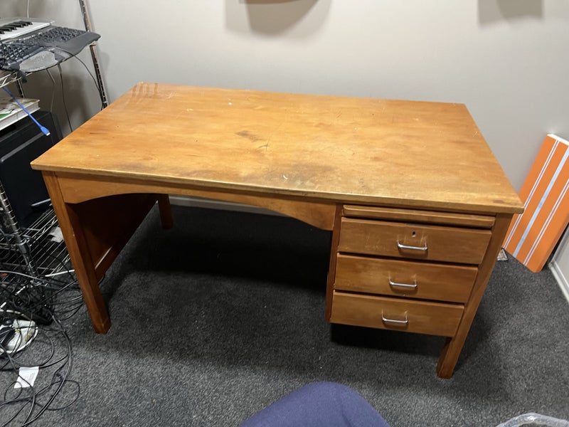 Classic wooden desk with drawers and return Carousel 1