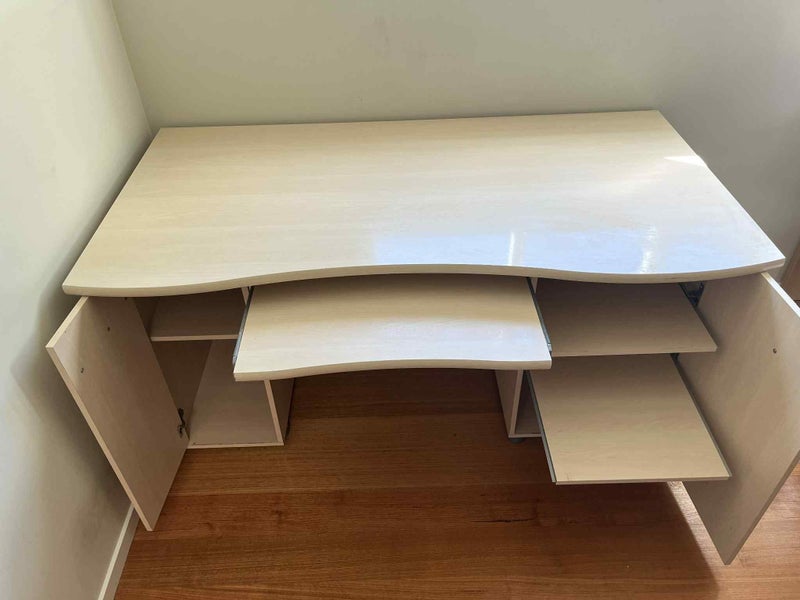 Office Desk Carousel 1