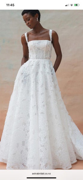 Brand New Jenny Yoo Wedding dress63615748451073111