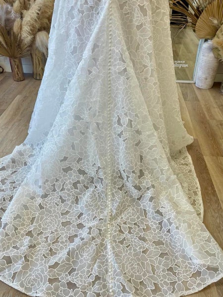 Brand New Jenny Yoo Wedding dress63615748451073113